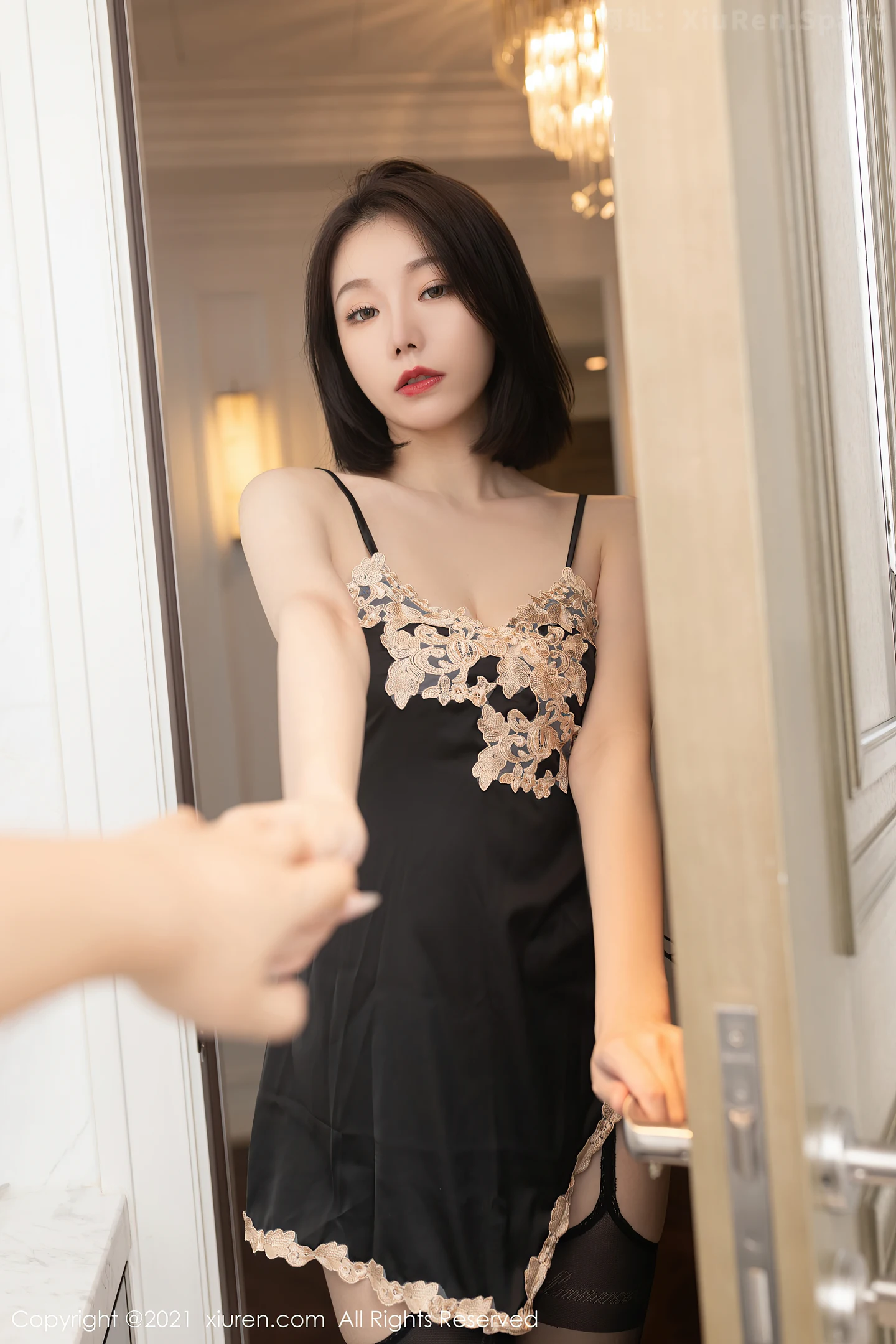 图片[3]-[XiuRen秀人网]VOL.3788 模特安然Maleah黑色情趣服饰主题黑丝吊袜秀翘臀美腿诱惑写真77P-秀人网官方网站